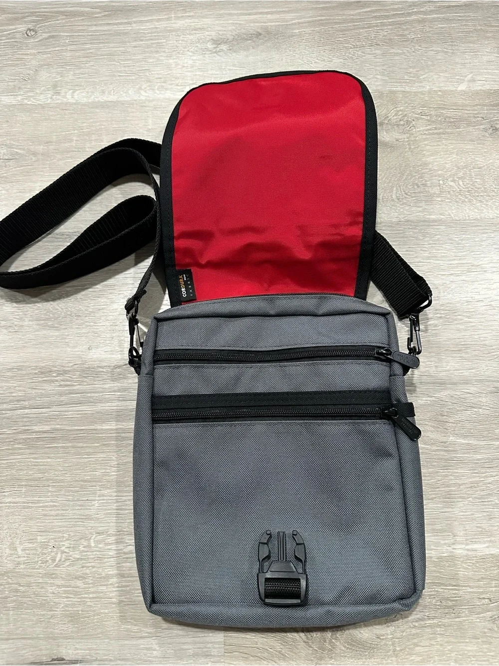 BGA35 NWOT Manhattan Portage Urban Bag Grey Retail $59